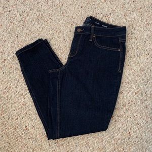 2/$12 Crown & Ivy Dark Wash Skinny Jeans 8S Short